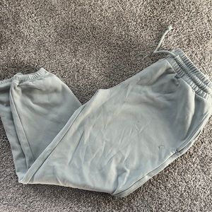 Zyia Active Muted Mint Relaxation Sweats 26" size M